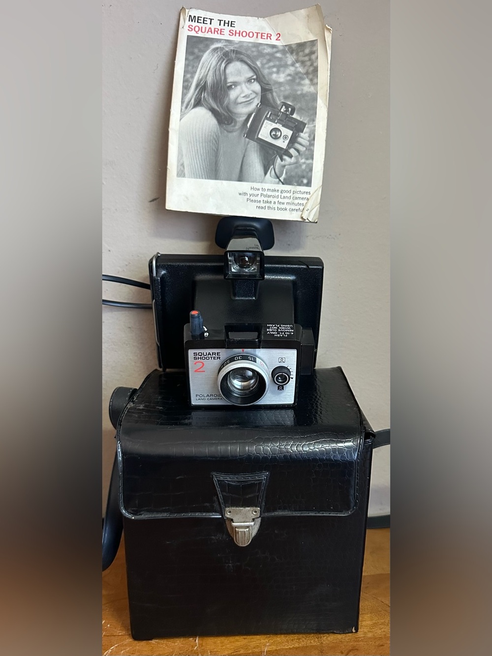 Vintage Polaroid Land Square Shooter 2 Instant Film Camera w/ Case